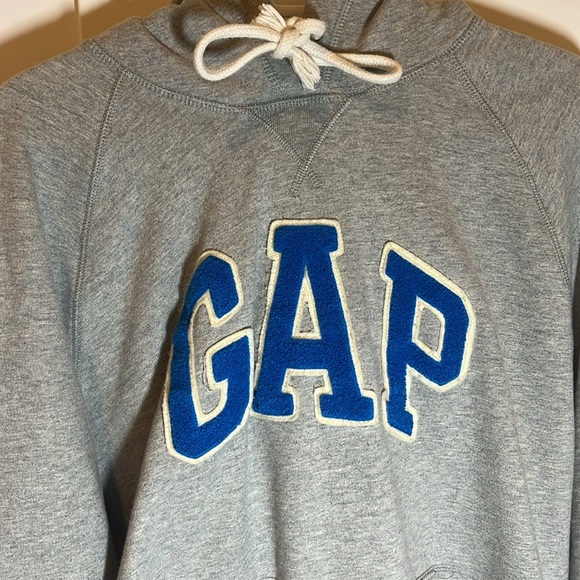 Gap Hoodie - Picture 2 of 5